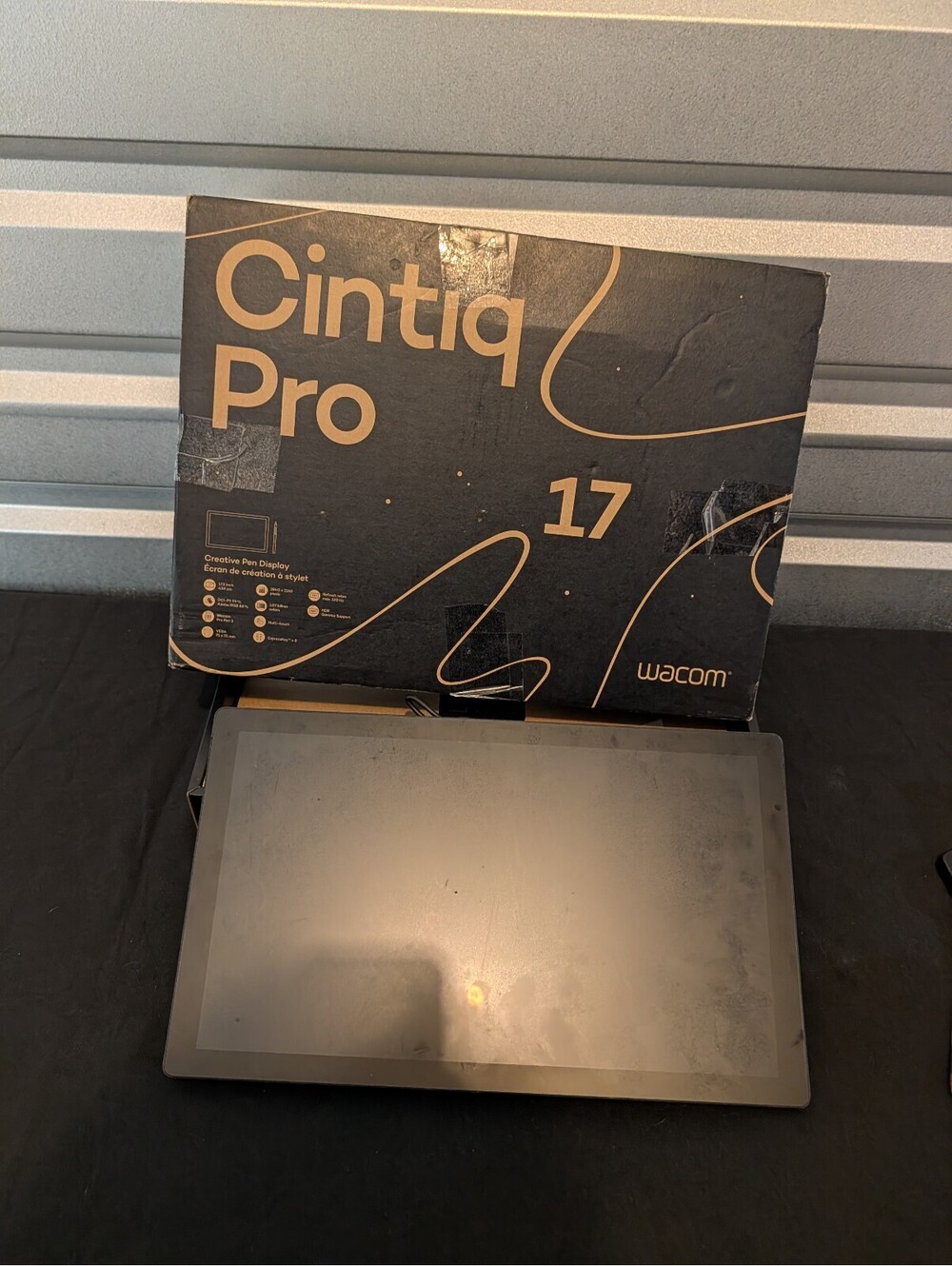 Wacom Cintiq Pro 17 Creative Pen Display Tablet - CIB